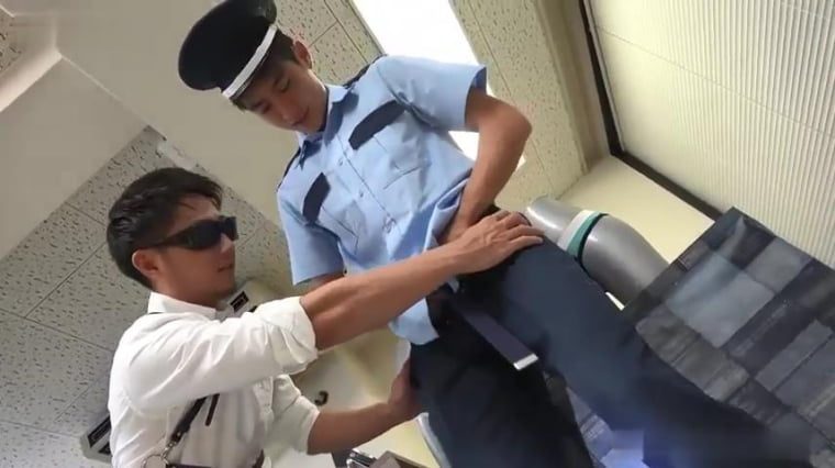 警備員はマネージャーとセックスすることを強制された - Wanke Video